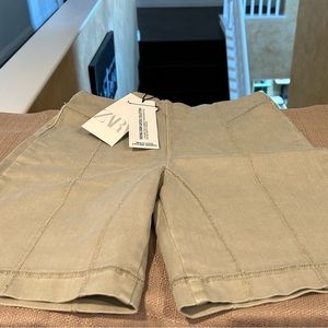 Zara Indio denim shorts stretch with that fully adapts to your body size M